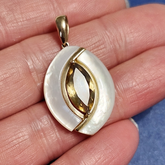 3.45 CTW Citrine & MOP 10KY Gold Marquise Pendant - Picture 5 of 11